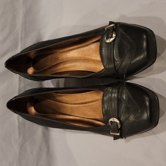 Naturalizer black leather kitten heel pumps - Picture 1 of 16